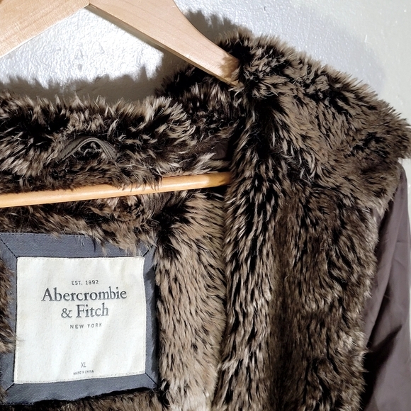 Abercrombie and Fitch Hooded Parka Y2K Jacket - Picture 6 of 6